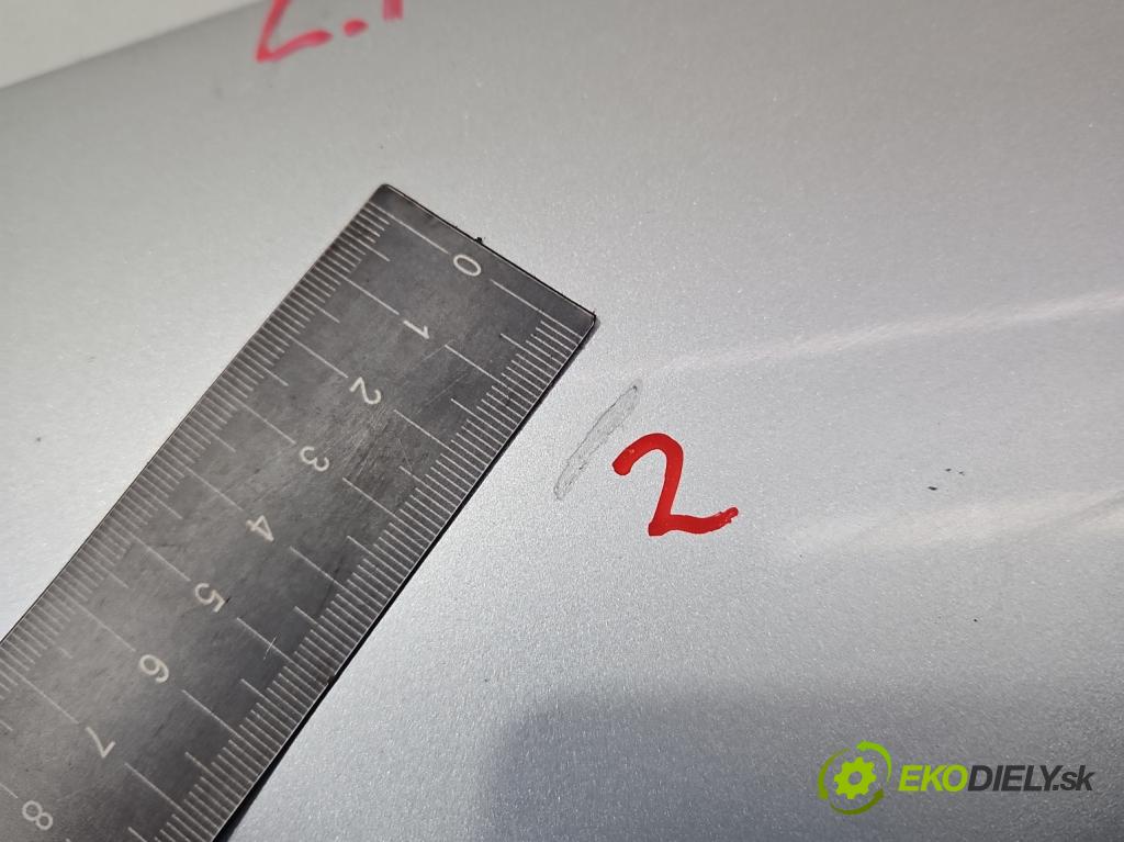 Peugeot 407 2.0 hdi 136hp manual 100 kW 1997 cm3 5- blatnik přední levý  (Predné ľavé)