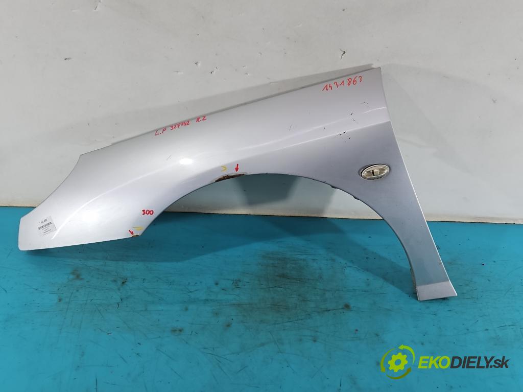 Peugeot 407 2.0 hdi 136hp manual 100 kW 1997 cm3 5- blatnik přední levý  (Predné ľavé)