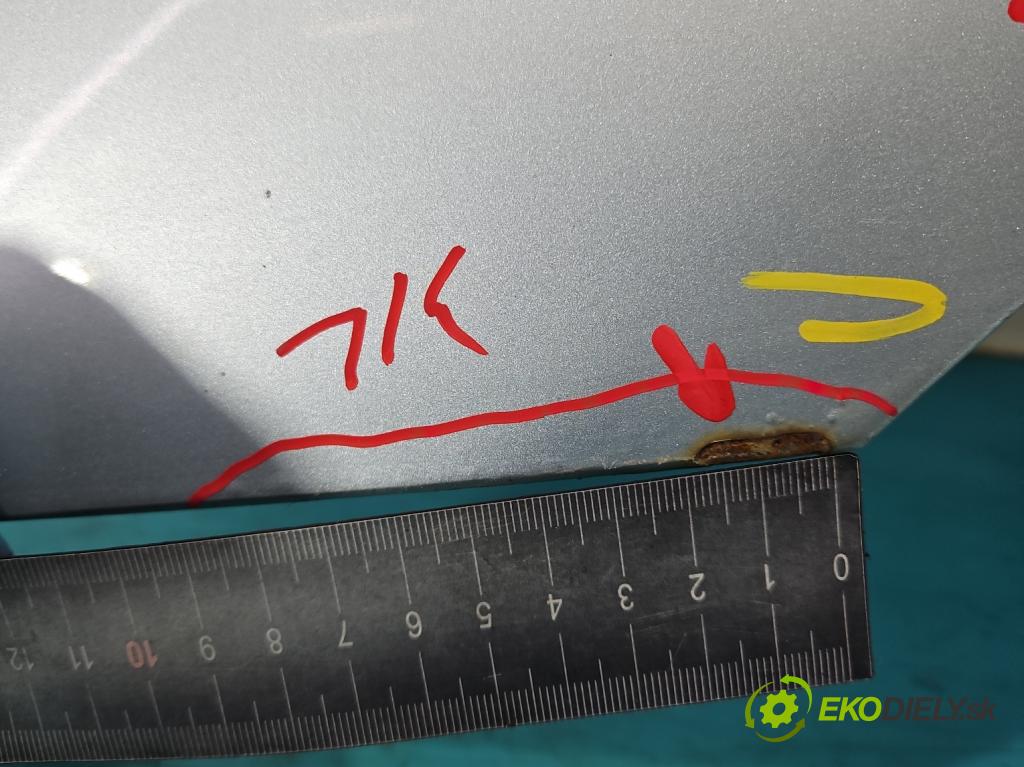 Peugeot 407 2.0 hdi 136hp manual 100 kW 1997 cm3 5- blatnik přední levý  (Predné ľavé)