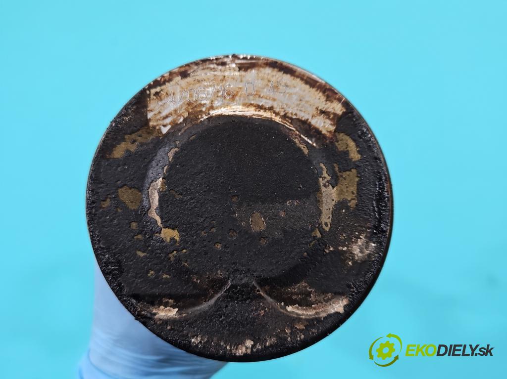 Volvo V50 2.4 20V 170 HP manual 125 kW 2435 cm3 5- piest B5244 (Piest)