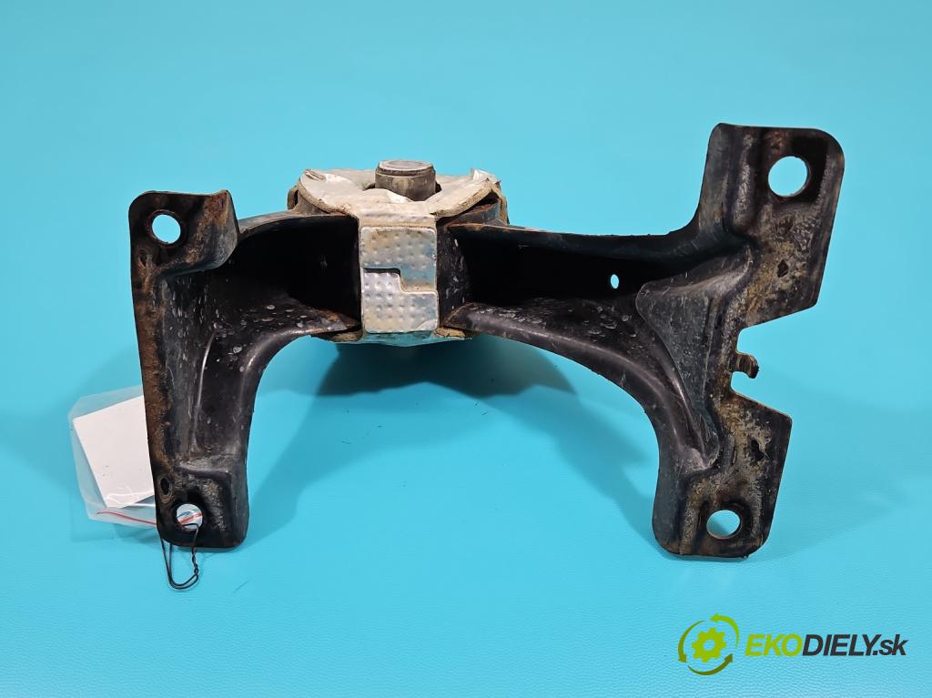 Dodge Caravan V 2007-2020 3.6 V6 automatic 211 kW 3605 cm3 5- airbag motora P05273893AF (Držiak motora)