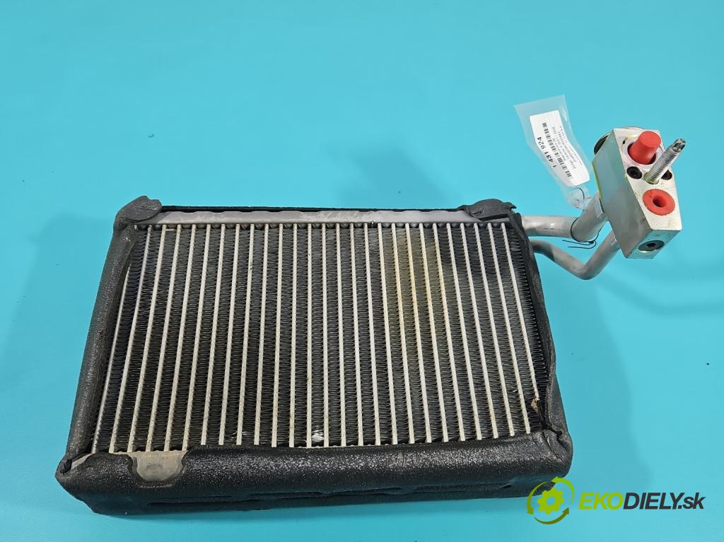 Dodge Caravan V 2007-2020 3.6 V6 automatic 211 kW 3605 cm3 5- radiator  (Radiátor kúrenia)