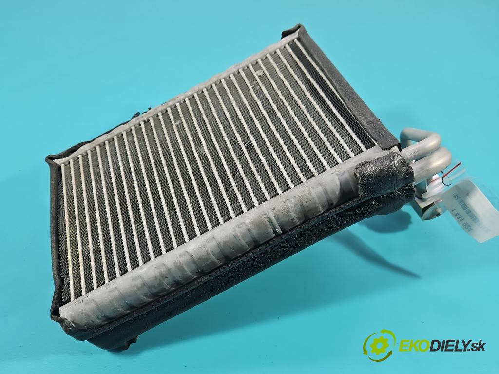Dodge Caravan V 2007-2020 3.6 V6 automatic 211 kW 3605 cm3 5- radiator  (Radiátor kúrenia)