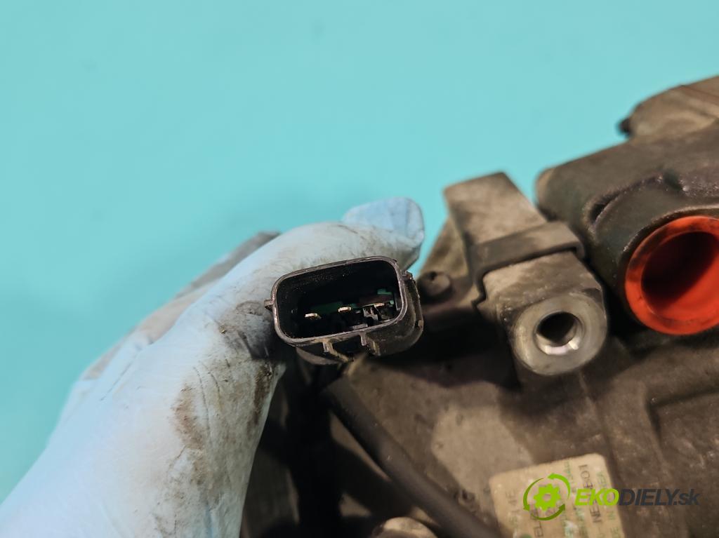 Hyundai Ix35 2.0 16V 163 HP manual 120 kW 1998 cm3 5- Kompresor: klimatizácie F500NE9CB01 (Kompresory klimatizácie)