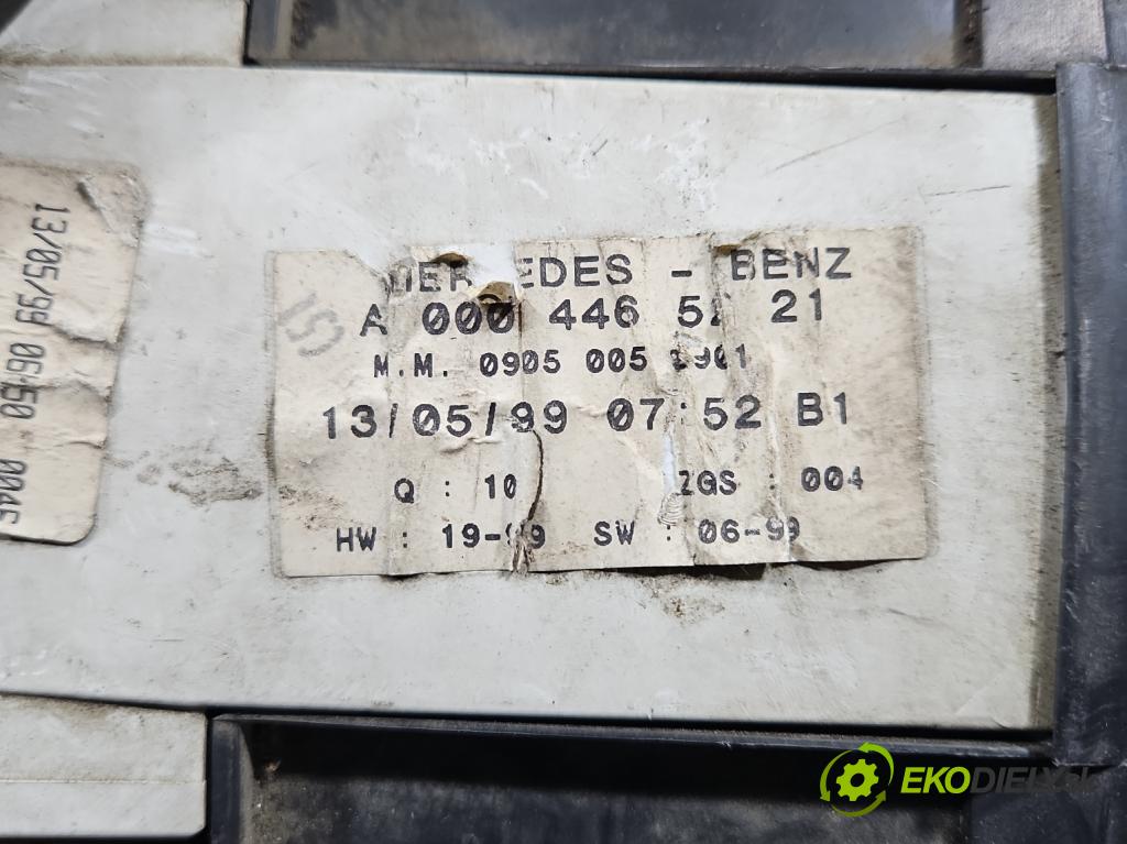 Mercedes Vito W638 1996-2003 2.2 cdi 109 HP manual 80 kW 2200 cm3 5- prístrojovka/ budíky A0004465221 (Prístrojová doska, displej)