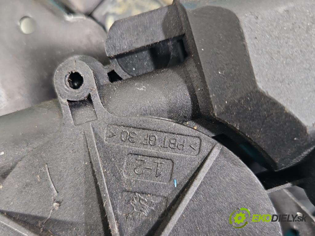 Seat Ibiza II 6K 1993-2002 1.4 mpi 60 hp manual 44 kW 1390 cm3 5- mechanismus stahování přední levý