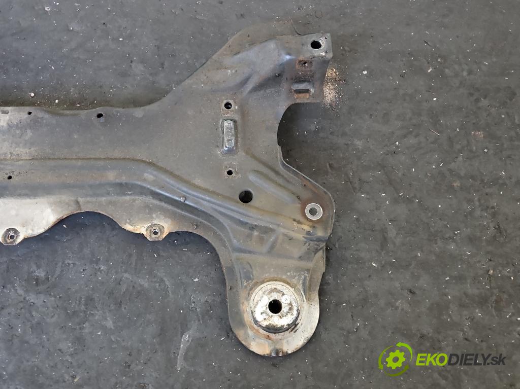 Seat Leon I 1999-2005 1.6 16V 105 HP manual 77 kW 1598 cm3 5- výstuha motora