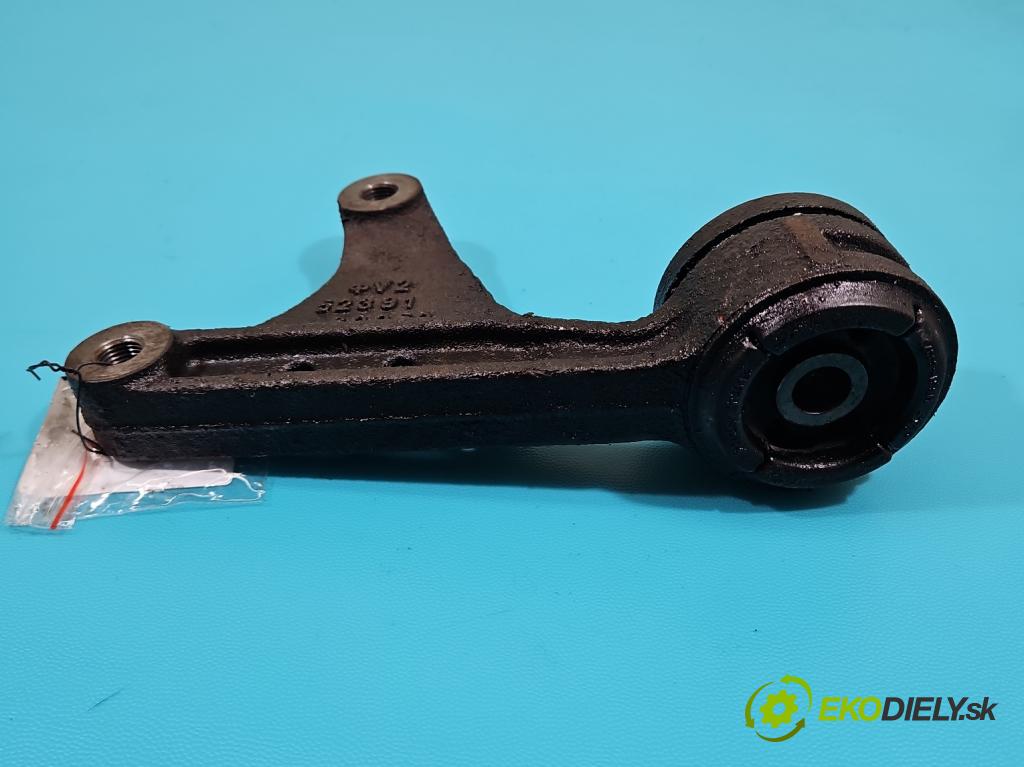 Toyota Land Cruiser J200 2007- 4.5 V8 D4D 286 HP automatic 210 kW 4461 cm3 5- airbag motora 52391-60050 (Držiak motora)