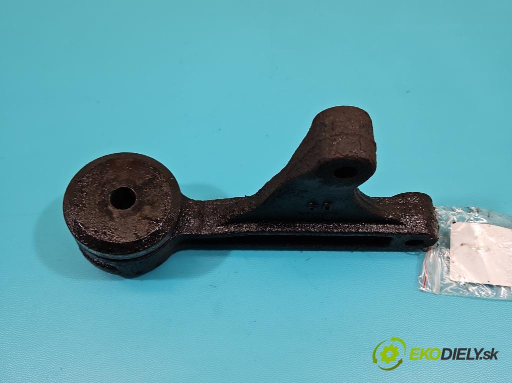 Toyota Land Cruiser J200 2007- 4.5 V8 D4D 286 HP automatic 210 kW 4461 cm3 5- airbag motora 52391-60050 (Držiak motora)