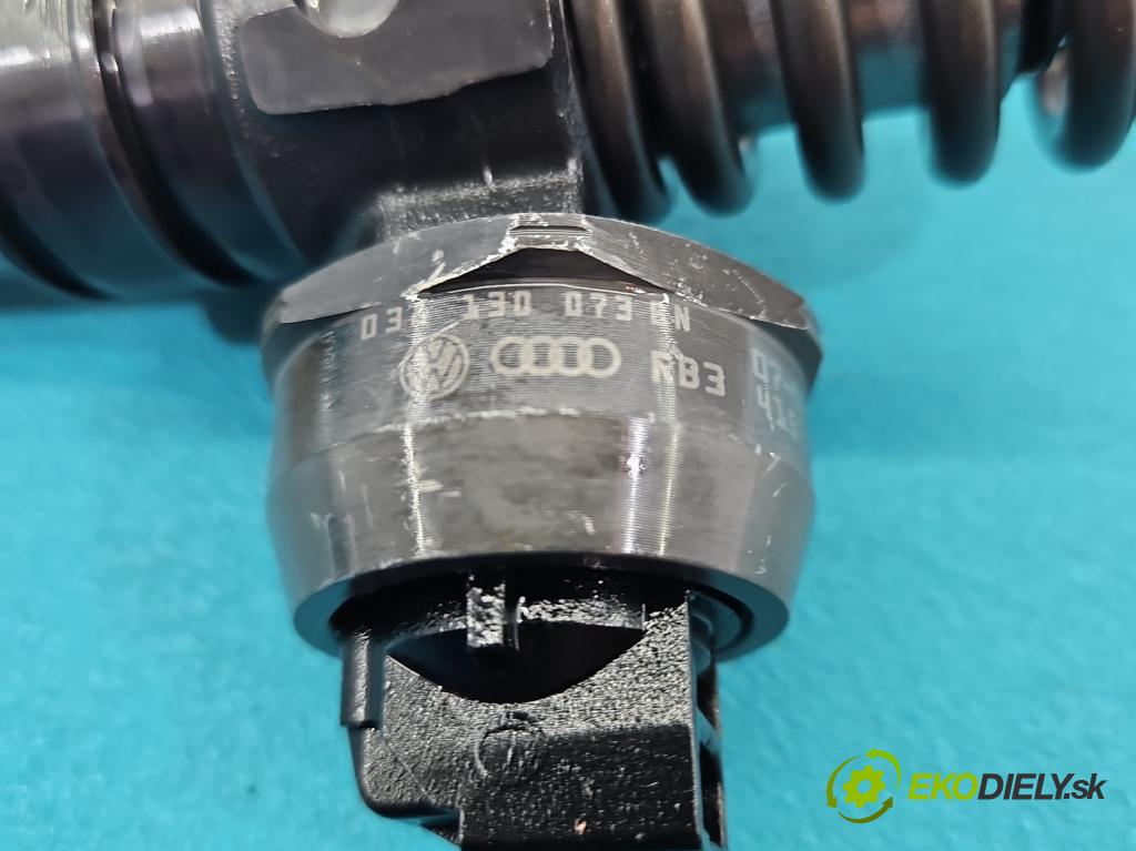 Seat Altea 1.9 tdi 105 HP manual 77 kW 1896 cm3 5- vstrekovacie čerpadlo 0414720313 (Vstrekovač paliva)