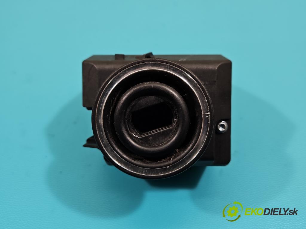 Mercedes E W211 2002-2009 2,2.0 cdi 122 HP manual 90 kW 2148 cm3 4- Spínačka 2115451008 (Spínacia skrinka)