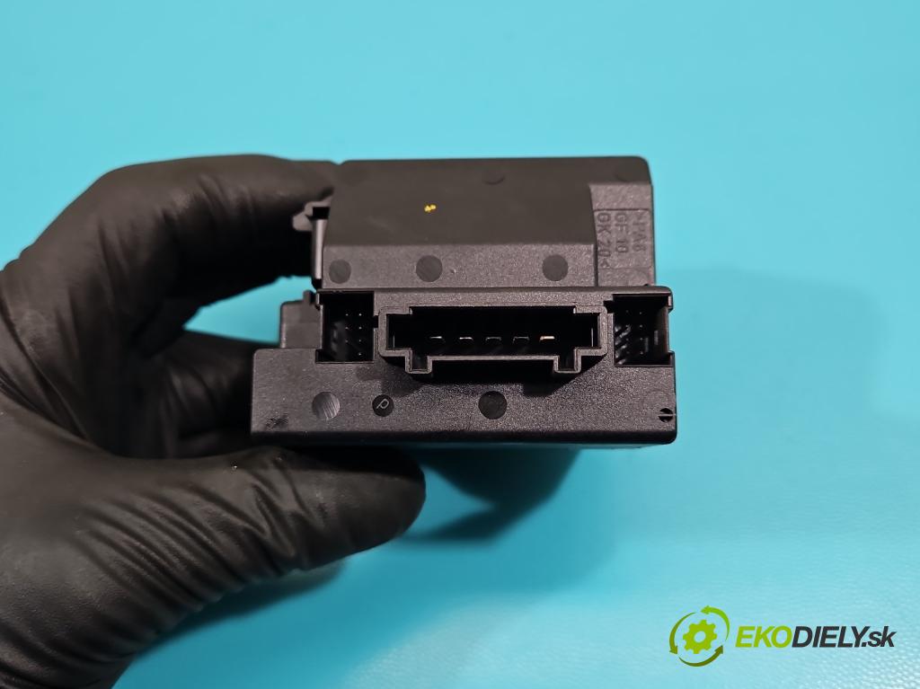 Mercedes E W211 2002-2009 2,2.0 cdi 122 HP manual 90 kW 2148 cm3 4- Spínačka 2115451008 (Spínacia skrinka)