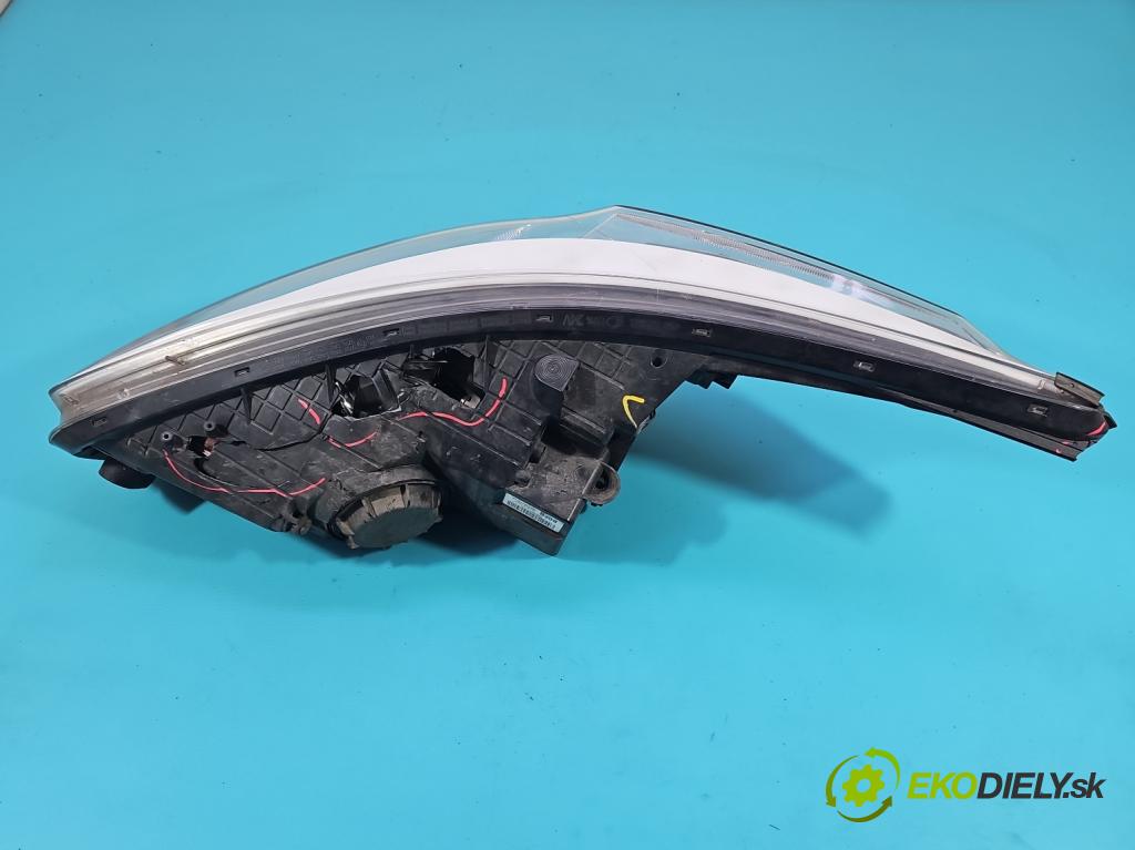 Kia Ceed II 2012-2018 1.6 crdi 110 HP manual 81 kW 1582 cm3 5- Reflektor: pravý 92102-A2020 (Svetlo predné pravé)