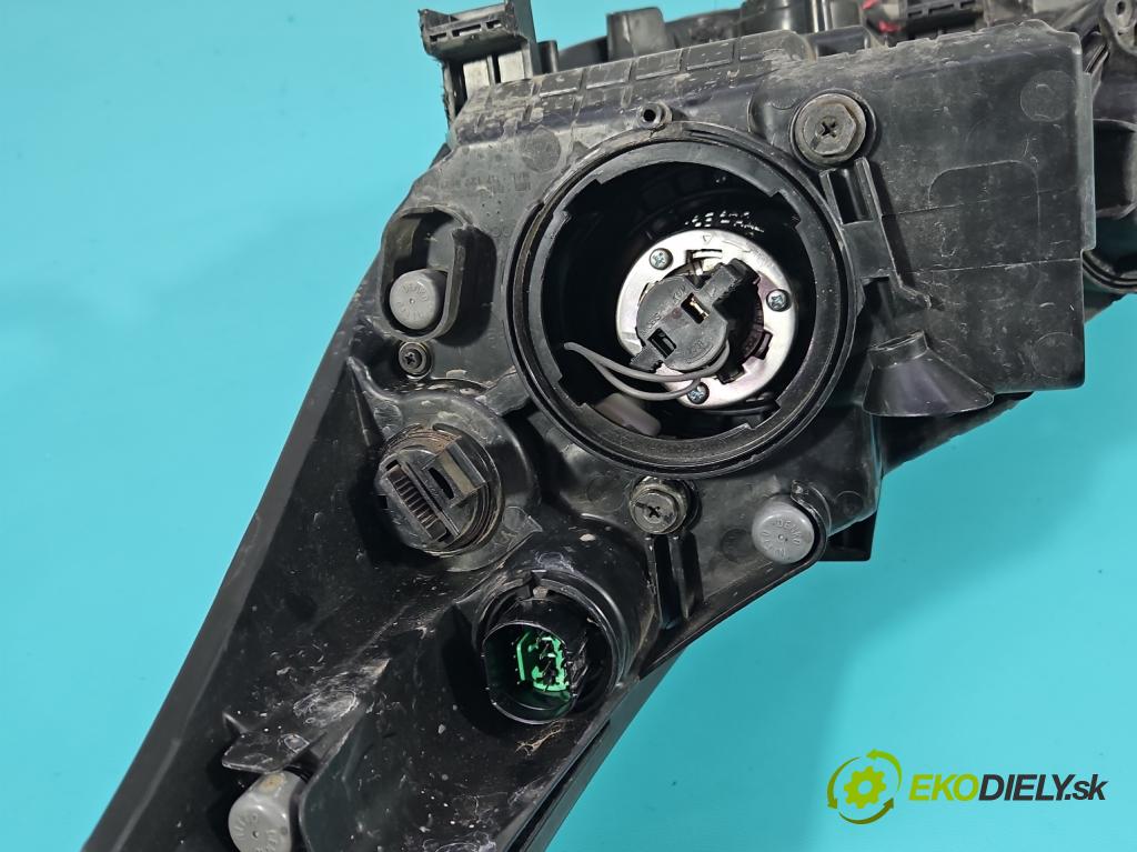 Kia Ceed II 2012-2018 1.6 crdi 110 HP manual 81 kW 1582 cm3 5- Reflektor: pravý 92102-A2020 (Svetlo predné pravé)