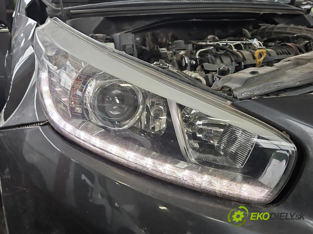 Kia Ceed II 2012-2018 1.6 crdi 110 HP manual 81 kW 1582 cm3 5- Reflektor: pravý 92102-A2020 (Svetlo predné pravé)