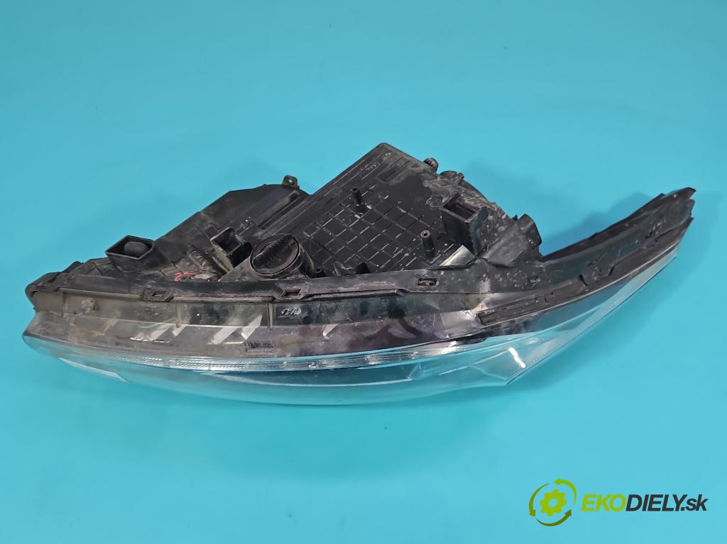 Kia Ceed II 2012-2018 1.6 crdi 110 HP manual 81 kW 1582 cm3 5- Reflektor: pravý 92102-A2020 (Svetlo predné pravé)
