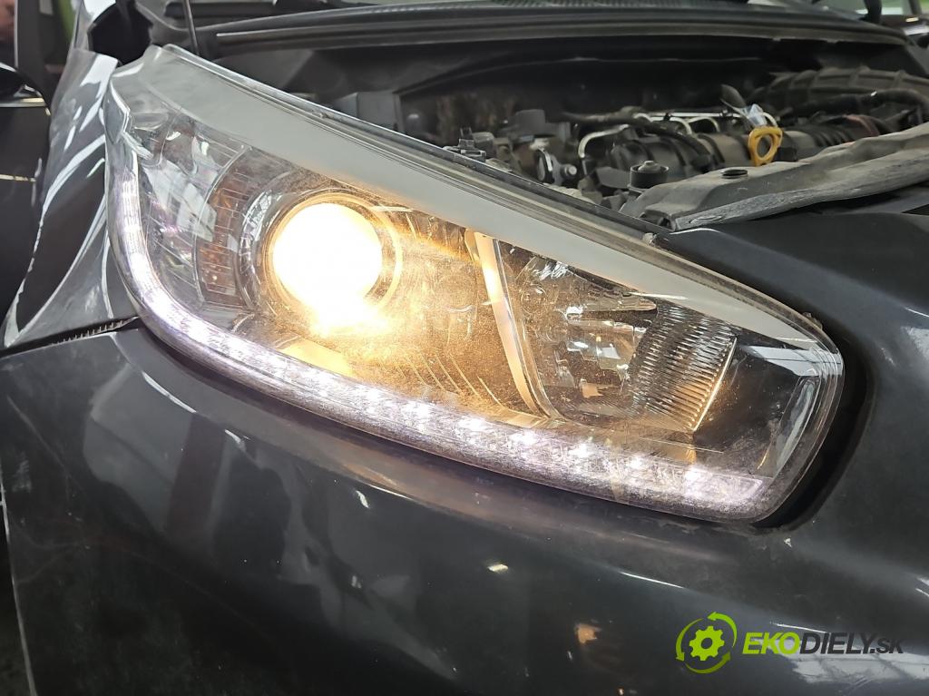 Kia Ceed II 2012-2018 1.6 crdi 110 HP manual 81 kW 1582 cm3 5- Reflektor: pravý 92102-A2020 (Svetlo predné pravé)