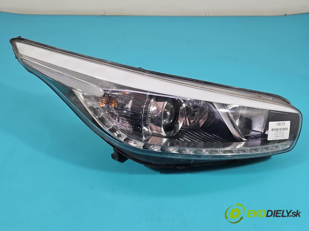 Kia Ceed II 2012-2018 1.6 crdi 110 HP manual 81 kW 1582 cm3 5- Reflektor: pravý 92102-A2020 (Svetlo predné pravé)
