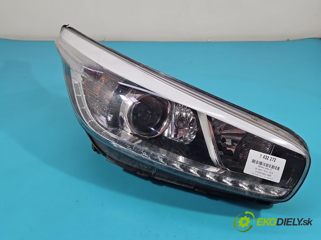 Kia Ceed II 2012-2018 1.6 crdi 110 HP manual 81 kW 1582 cm3 5- Reflektor: pravý 92102-A2020 (Svetlo predné pravé)