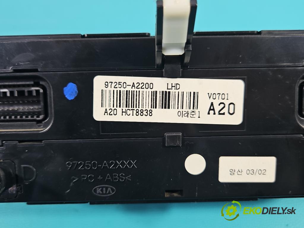 Kia Ceed II 2012-2018 1.6 crdi 110 HP manual 81 kW 1582 cm3 5- panel kúrenia 97250-A2200