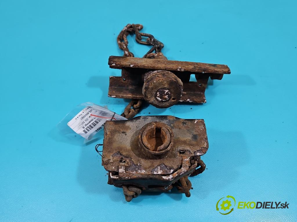 Toyota Land Cruiser J200 2007- 4.5 V8 D4D 286 HP automatic 210 kW 4461 cm3 5- Upevnenie: kolesa ozubeného