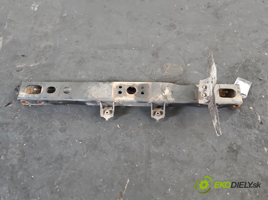 Toyota Land Cruiser J200 2007- 4.5 V8 D4D 286 HP automatic 210 kW 4461 cm3 5- výstuha motora 