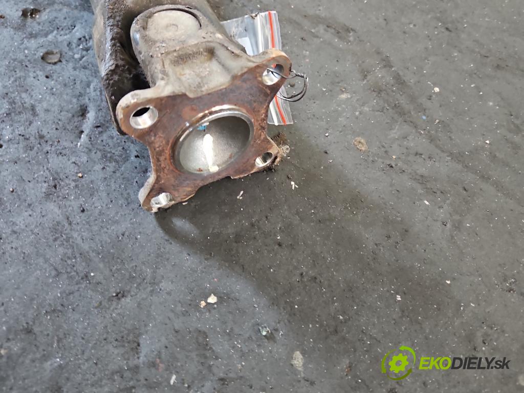 Toyota Land Cruiser J200 2007- 4.5 V8 D4D 286 hp automatic 210 kW 4461 cm3 5- hřídel hnací zadní  (Kardanové hřídele)