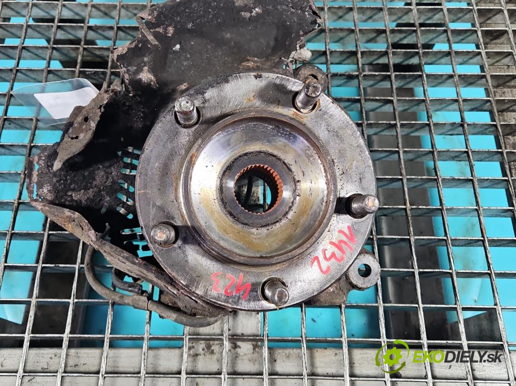 Toyota Land Cruiser J200 2007- 4.5 V8 D4D 286 HP automatic 210 kW 4461 cm3 5- náboj ľavé  (Náboj)