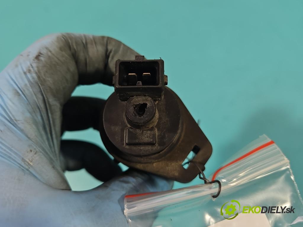 Ford S-max 2.5 20V 220KM manual 162 kW 2521 cm3 5- ventil podtlaku 8653909 (Ventily)