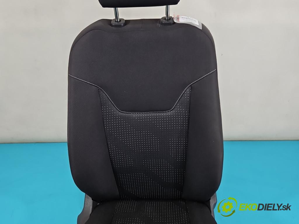 Ford Transit Courier  2014-2023 1.5 tdci 100 HP manual 73,8 kW 1499 cm3 5- Sedačka pravý  (Sedačka, sedadlo)