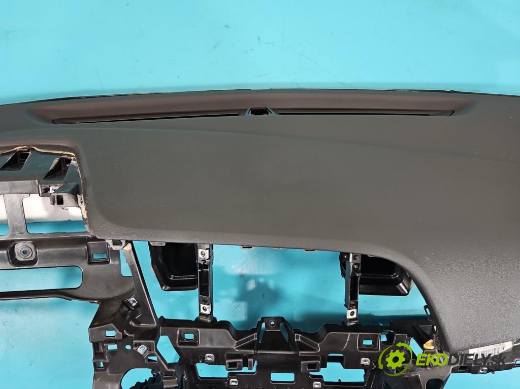 Hyundai Elantra VI 2015-2020 1.6 16V 128 HP manual 93,8 kW 1591 cm3 4- kokpit,pristrojová doska rozdeľovacia
