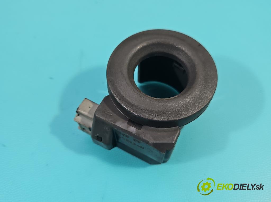 Renault Clio II 1998-2012 1.4 8V 75 HP manual 55 kW 1390 cm3 5- Spínačka (Spínacia skrinka)