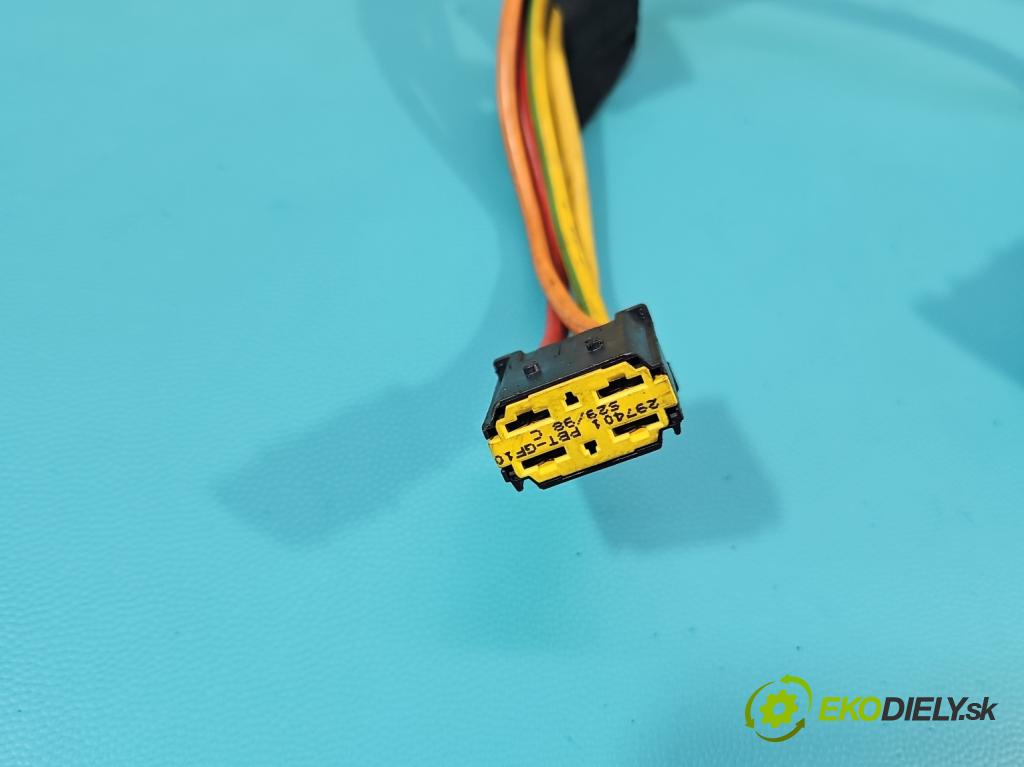 Renault Clio II 1998-2012 1.4 8V 75 HP manual 55 kW 1390 cm3 5- Spínačka (Spínacia skrinka)