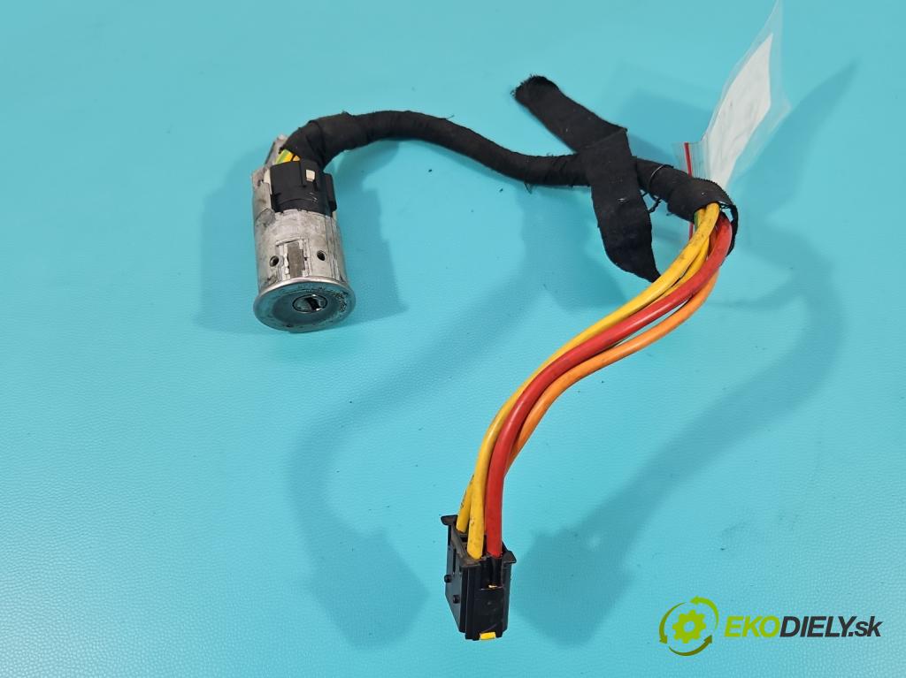 Renault Clio II 1998-2012 1.4 8V 75 HP manual 55 kW 1390 cm3 5- Spínačka (Spínacia skrinka)