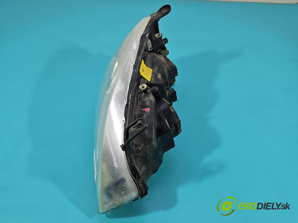Opel Corsa C 2000-2006 1.0 12V 58 HP manual 43 kW 973 cm3 3- Reflektor: pravý 0301172202 (Svetlo predné pravé)