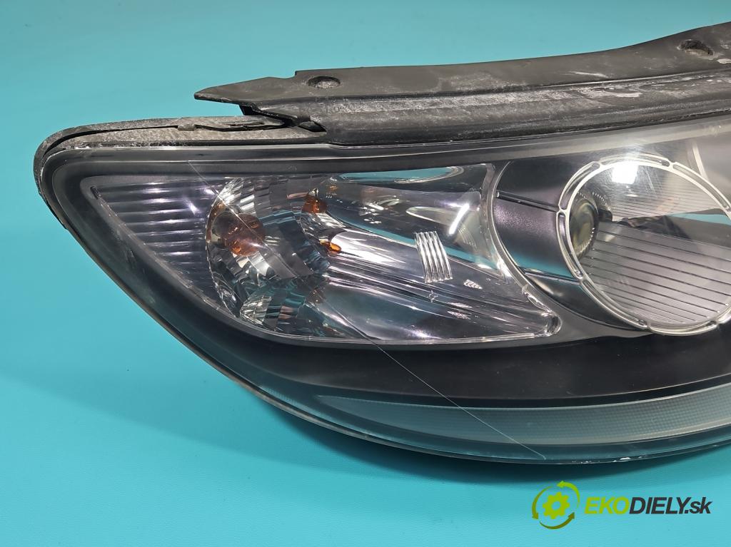 Hyundai Santa Fe II 2006-2012 2.2 CRDI 150 HP automatic 110 kW 2188 cm3 5- Reflektor: pravý 92102-2BXXX (Svetlo predné pravé)