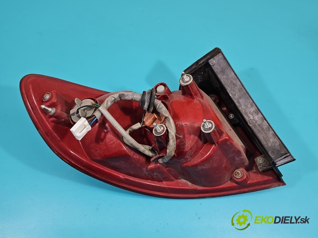 Hyundai Santa Fe II 2006-2012 2.2 CRDI 150 hp automatic 110 kW 2188 cm3 5- světlo zadní pravé 92402-2B0 (Klika dveří ostatní)