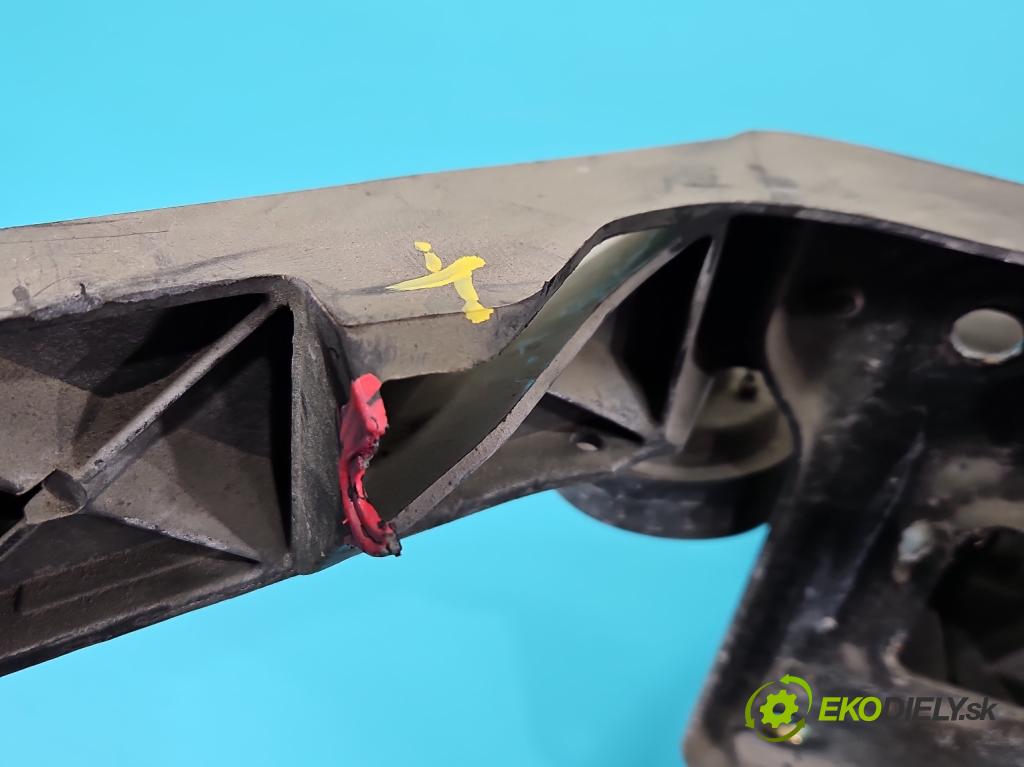 Opel Corsa D 2006-2014 1.4 16V 90 hp manual 66 kW 1364 cm3 5- stěna přední  (Výztuhy přední)