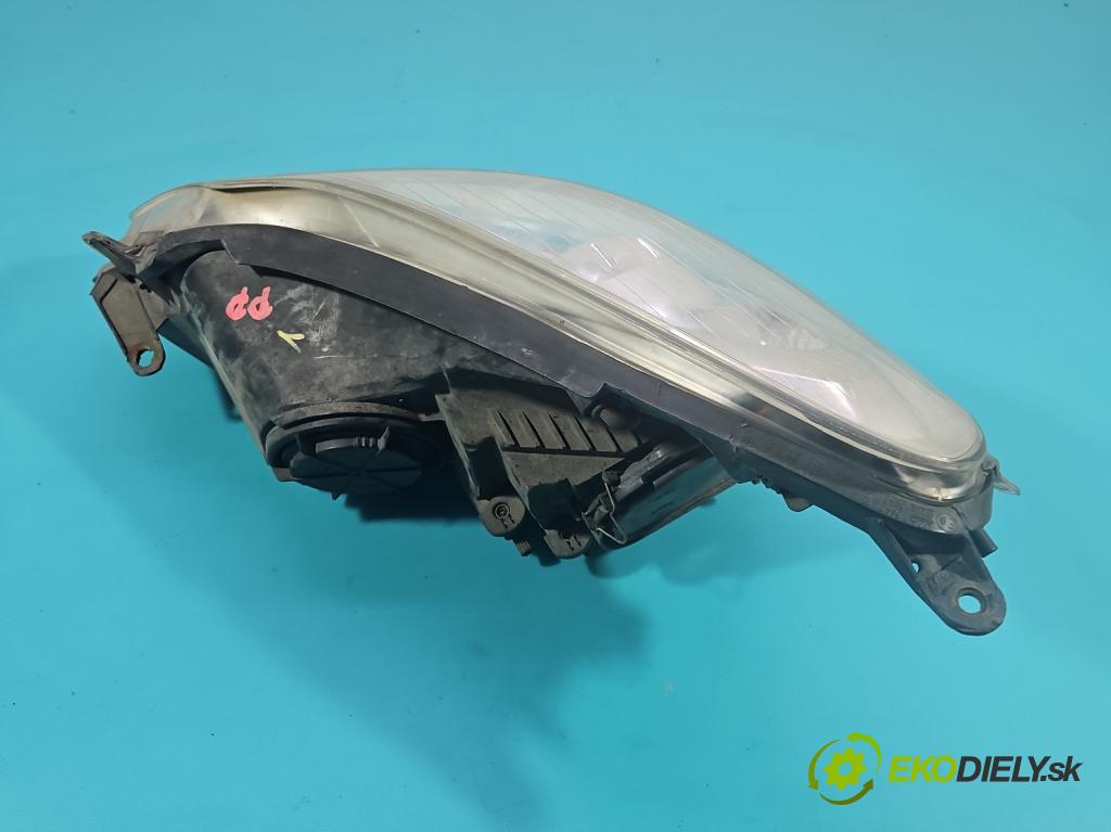 Opel Corsa D 2006-2014 1.4 16V 90 HP manual 66 kW 1364 cm3 5- Reflektor: pravý 89313309 (Svetlo predné pravé)