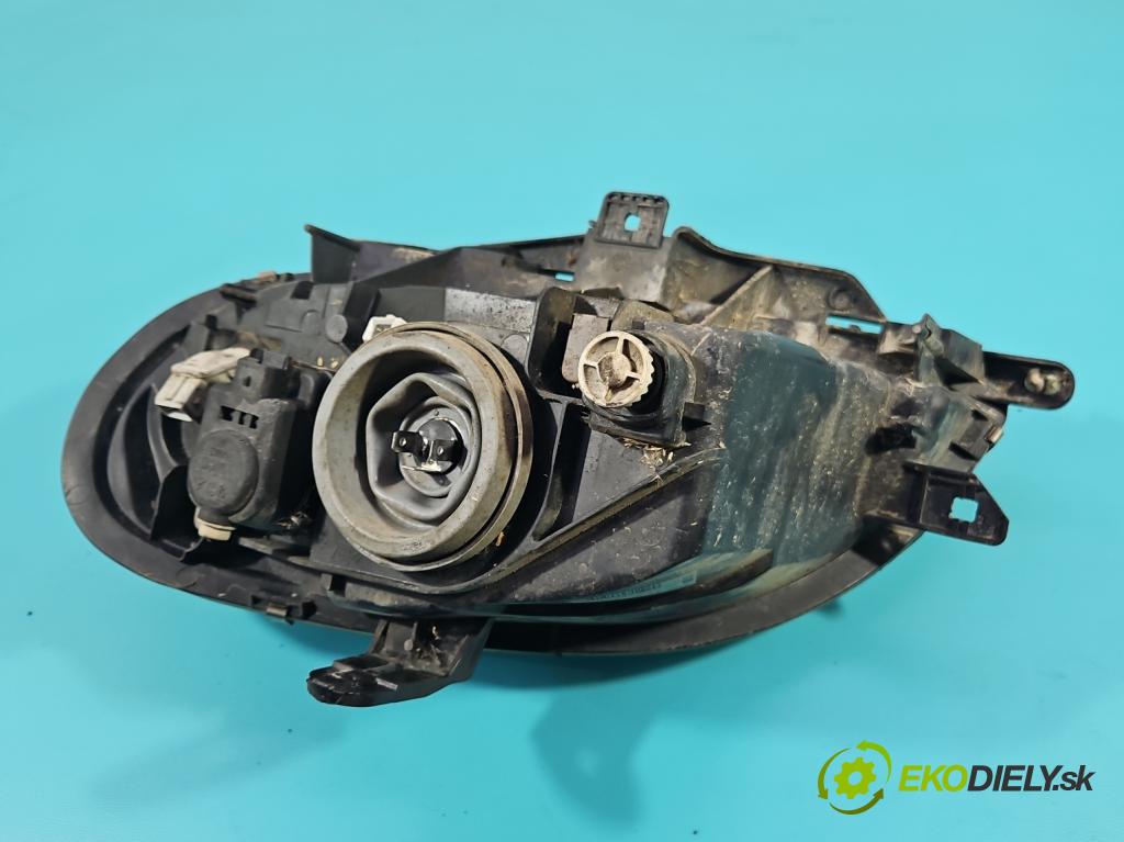 Citroen Saxo 1.1 8V 60 HP manual 44 kW 1124 cm3 5- Reflektor: pravý 9636331680 (Svetlo predné pravé)