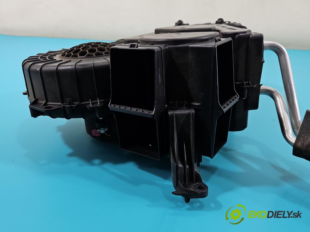 Dodge Caravan V 2007-2020 3.6 V6 automatic 211 kW 3605 cm3 5- radiator P68300368AC (Radiátor kúrenia)