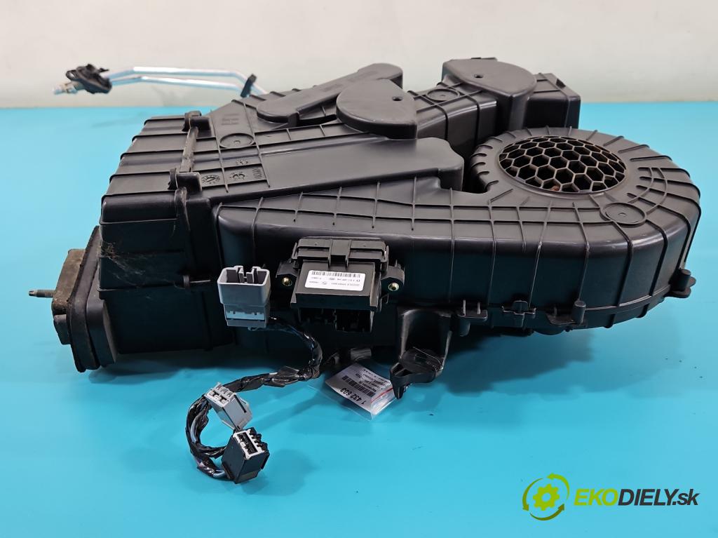Dodge Caravan V 2007-2020 3.6 V6 automatic 211 kW 3605 cm3 5- radiator P68300368AC (Radiátor kúrenia)