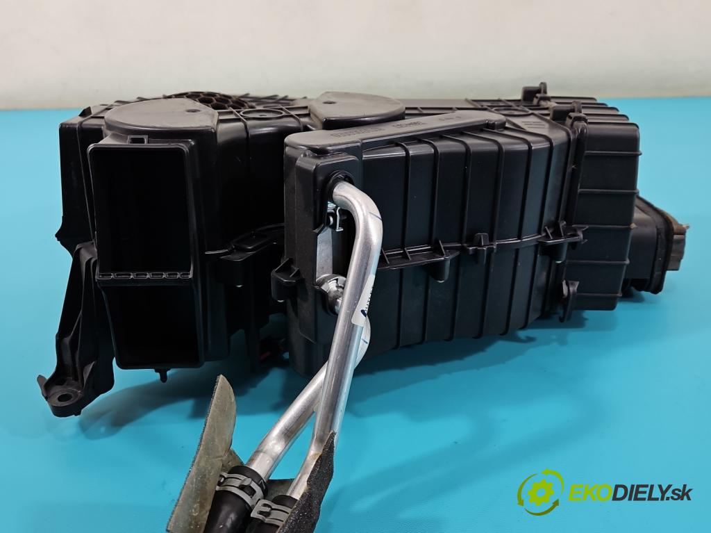 Dodge Caravan V 2007-2020 3.6 V6 automatic 211 kW 3605 cm3 5- radiator P68300368AC (Radiátor kúrenia)