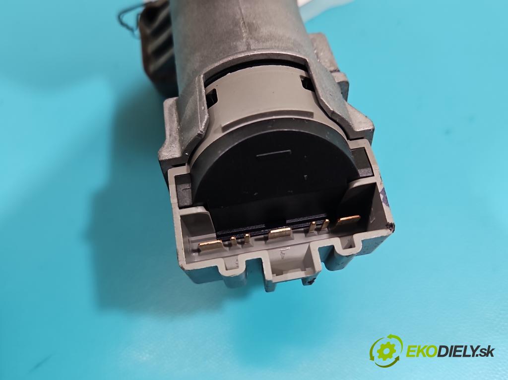 Ford Transit Courier  2014-2023 1.5 tdci 100 HP manual 73,8 kW 1499 cm3 5- Spínačka 9V21-3F880-ED (Spínacia skrinka)