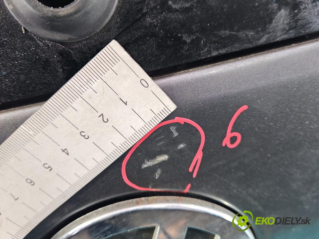 Vw Touran I 2003-2015 1.9 tdi 105 hp manual 77 kW 1896 cm3 5- zadní kufrové dveře  (Zadní kapoty)