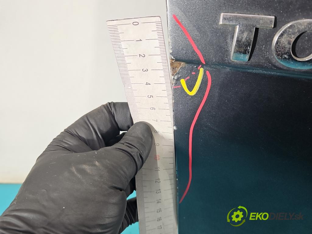 Vw Touran I 2003-2015 1.9 tdi 105 hp manual 77 kW 1896 cm3 5- zadní kufrové dveře  (Zadní kapoty)