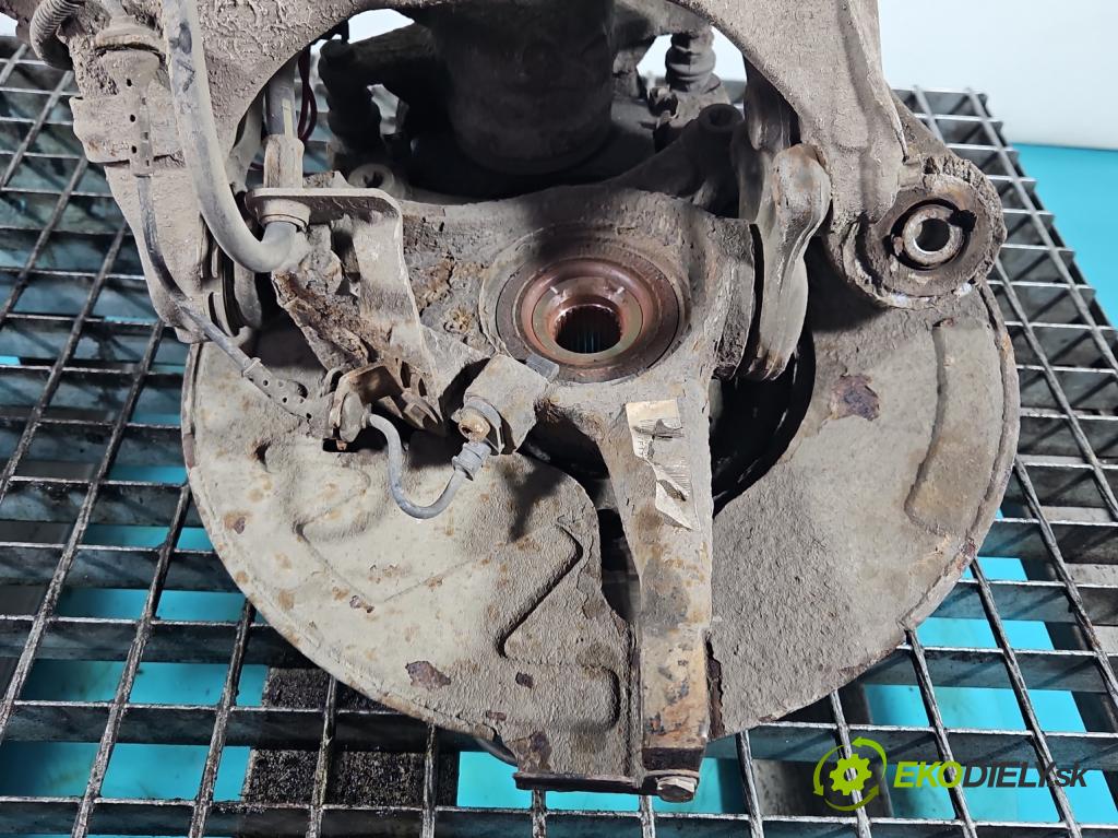 Peugeot 407 2.0 16V 140 HP manual 103 kW 1997 cm3 5- náboj ľavé  (Náboj)