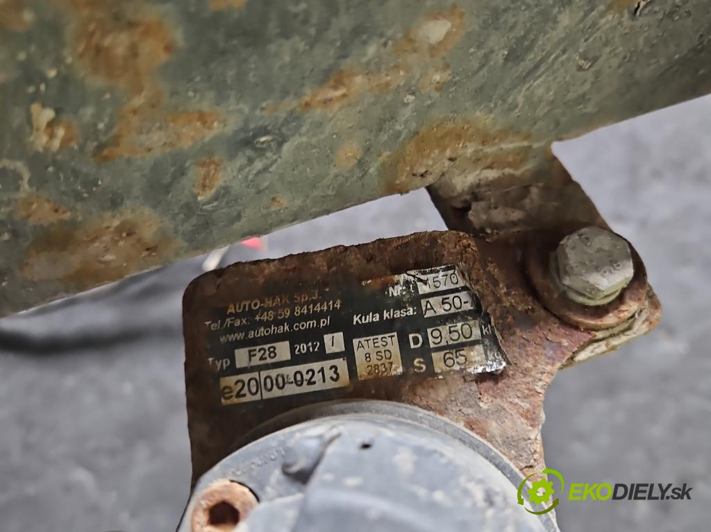 Peugeot 407 2.0 16V 140 hp manual 103 kW 1997 cm3 5- oko tažné  (Tažná zařízení)