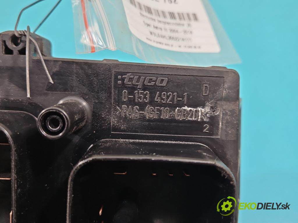 Opel Astra III 2004-2014 1.6 16V 105 hp manual 77 kW 1598 cm3 5- skříňka pojistková 13206750 (Pojistkové skříňky)