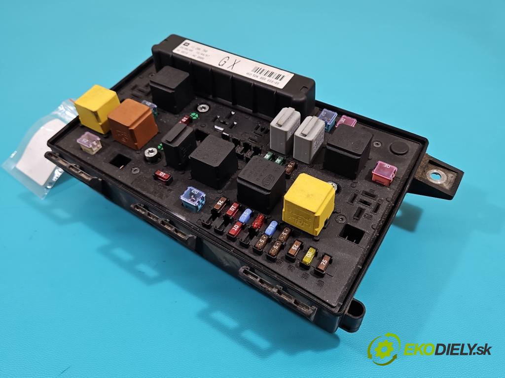 Opel Astra III 2004-2014 1.6 16V 105 hp manual 77 kW 1598 cm3 5- skříňka pojistková 13206750 (Pojistkové skříňky)